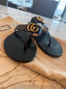Gucci Black Leather Sandal with Gold Double G